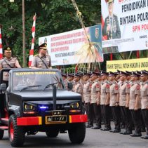 Pendidikan pembentukan bintara Polri gelombang II tahun anggaran 2024 di Sekolah Polisi Negara (SPN) Polda Sulawesi Utara (Sulut) yang berlangsung sejak Juli lalu, ditutup secara resmi oleh Kapolda Sulut Irjen Pol Roycke Harry Langie, pada Rabu (18/12) pagi.