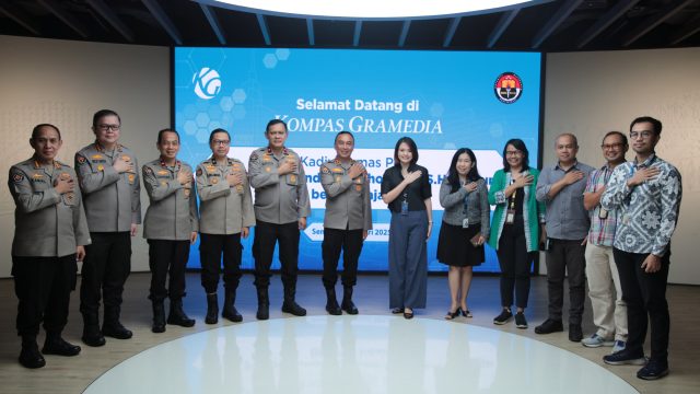 Kadivhumas Polri, Irjen. Pol. Sandi Nugroho, bersama jajaran melaksanakan media visit ke Kompas Gramedia.