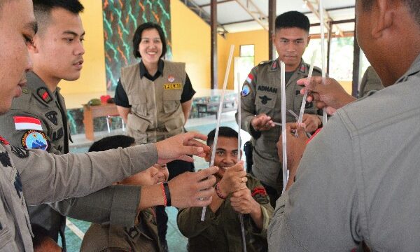 Tim Psikologi Subsatgas Banops Damai Cartenz-2025 menggelar Pelatihan Psikologi dan Penguatan Mental bagi personel operasi di Posko Sektor Timika, pada Rabu (5/2/2025).