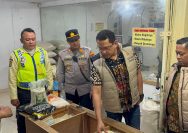 Satgas Pangan Polri bersama Badan Kebijakan Perdagangan (BKPN) Kementerian Perdagangan melakukan monitoring harga dan ketersediaan bahan pokok di Pasar Kebayoran Lama.