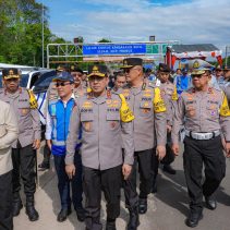 Wakapolri Komjen Ahmad Dofiri menyebut arus lalu lintas di Tol Trans Jawa sempat mengalami kepadatan pada Kamis (27/3) kemarin.
