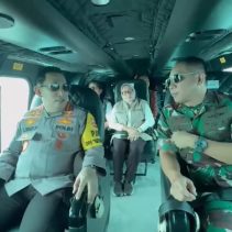 Menko Pembangunan Manusia dan Kebudayaan (PMK) Pratikno, Kapolri Jenderal Listyo Sigit Prabowo dan Panglima TNI Jenderal Agus Subiyanto melakukan patroli udara dalam rangka memantau arus mudik Lebaran 2025.