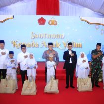 Kapolri Jenderal Polisi Drs. Listyo Sigit Prabowo menggelar acara buka puasa bersama jajaran kementerian dan TNI di Lapangan Bhayangkara, Mabes Polri, Jakarta, pada Senin (17/3/2025).