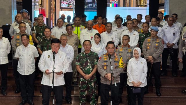 Kapolri Jenderal Listyo Sigit Prabowo memerintahkan seluruh personel agar dapat mengamankan pelaksanaan malam takbiran dan Salat Idulfitri 1446 Hijriah.