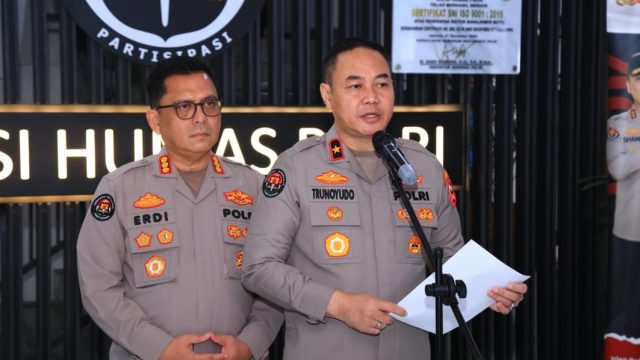 Bareskrim Polri tengah mendalami laporan yang diajukan oleh mantan Gubernur Jawa Barat, Ridwan Kamil, terkait dugaan pencemaran nama baik melalui media sosial.