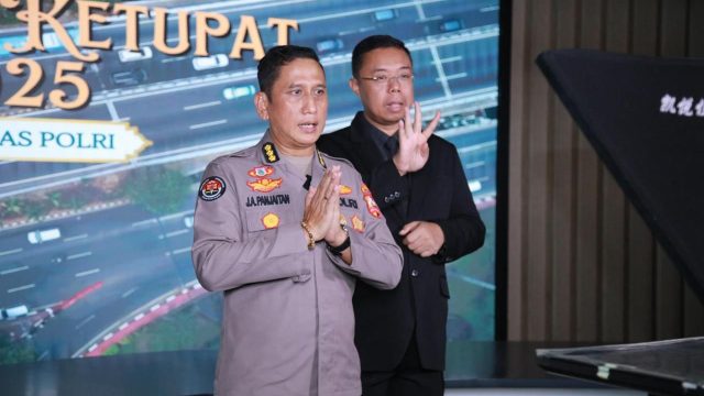 Lonjakan, Pelaksanaan Operasi Ketupat 2025 pada Minggu, 30 Maret 2025, mencatat peningkatan volume kendaraan di sejumlah gerbang tol utama seiring dengan arus mudik Lebaran.