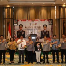 DivHumas Polri menggelar diskusi publik tentang Keterbukaan Informasi Publik (KIP) di wilayah hukum Polda Sulawesi Utara.