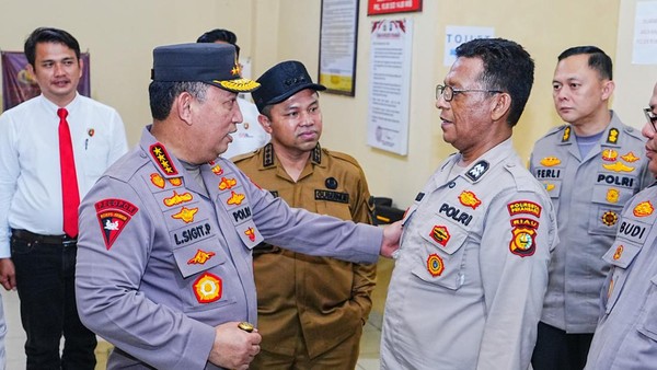 Mengenal Aiptu Jimmy Farma, Ps. Kasihumas Polsek Rumbai Pesisir, Pekanbaru, Riau, menjadi inspirasi masyarakat setelah mendirikan Pondok Tahsin Al-Qur’an Baitul Ihsan.