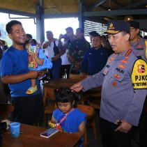 Kapolri Jenderal Polisi Listyo Sigit Prabowo meninjau langsung rest area kilometer 456 di wilayah Salatiga, Jawa Tengah
