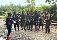 Tim Pusat Identifikasi (Pusident) Bareskrim Polri melaksanakan serangkaian kegiatan olah Tempat Kejadian Perkara (TKP) dan rekonstruksi di lokasi hilangnya Iptu Tomi S Marbun, di wilayah operasi AB Moskona 2025, Papua Barat.