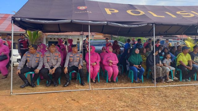 Kapolri Jenderal Polisi Listyo Sigit Prabowo mengirim 5.000 paket sembako untuk korban bencana gempa bumi di Provinsi Bengkulu.