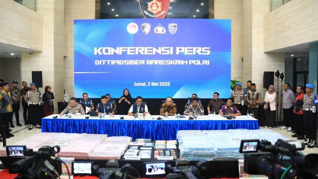 Polri melalui Direktorat Tindak Pidana Siber Bareskrim berhasil mengungkap jaringan besar judi online yang diduga melibatkan ribuan rekening dan aktor lintas negara.