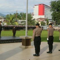 Polda Sulawesi Utara (Polda Sulut) menggelar upacara peringatan Hari Kebangkitan Nasional (Harkitnas) ke-117 di Lapangan Presisi Polda Sulut, Selasa pagi (20/5/2025).