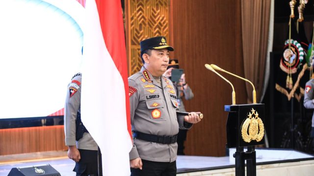 Kepolisian Negara Republik Indonesia menggelar upacara Korps Raport Kenaikan Pangkat Perwira Tinggi (Pati) yang berlangsung di Rupatama Mabes Polri, Rabu (30/4).