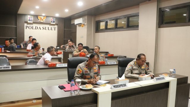 Wakapolda Sulawesi Utara Brigjen Pol Bahagia Dachi mengingatkan kepada personel Polda Sulut dan jajaran agar mengoptimalkan Operasi Kewilayahan "Berantas Premanisme 2025" di Sulawesi Utara.