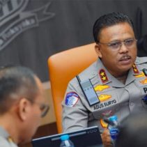 Korlantas Polri menggelar rapat persiapan pengamanan yang dipimpin langsung oleh Kakorlantas Polri Irjen Pol Agus Suryonugroho bersama para pejabat utama Korlantas Polri.