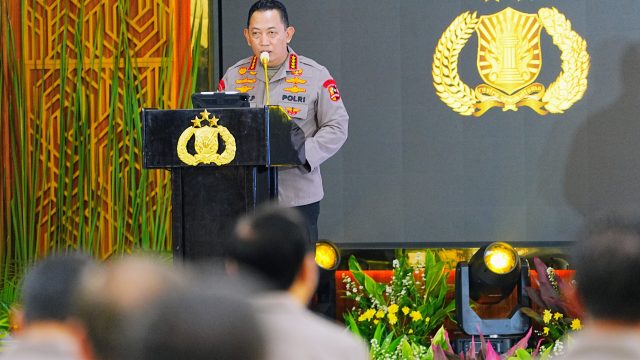 Kapolri Jenderal Listyo Sigit Prabowo membuka Rapat Kerja Teknis (Rakernis) gabungan seluruh jajaran Divisi di Gedung Rupatama, pada Rabu (30/4).