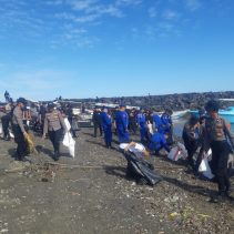 Polda Sulawesi Utara (Sulut) dan jajaran turut berpartisipasi dalam Apel Bersama dan Aksi Bersih Sampah Plastik pada peringatan Hari Lingkungan Hidup Sedunia 2025, yang bertemakan "Hentikan Polusi Plastik", Kamis (5/6).