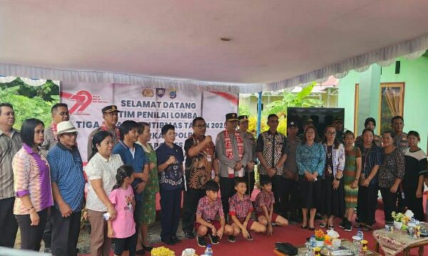 Tim Penilai Lomba 3 Pilar Tingkat Nasional dari Baharkam Polri melakukan peninjauan langsung ke Posko Tiga Pilar Kamtibmas Kelurahan Dua Saudara, Kecamatan Ranowulu, Kota Bitung, Provinsi Sulawesi Utara, pada Kamis (12/6/2025).