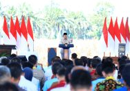 Presiden Prabowo Subianto menyampaikan rasa syukurnya didampingi oleh para tokoh patriotik dalam mewujudkan swasembada pangan Indonesia.