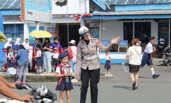 Polres Kotamobagu menerima kunjungan dari anak-anak TK Adven Pinasungkulan, Kecamatan Modoinding, Kabupaten Minahasa Selatan, Selasa (9/9/2025) pagi.