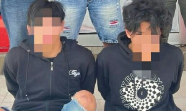 Unit Resmob Satreskrim Polres Minahasa Selatan menangkap seorang tersangka penganiayaan dengan senjata tajam di Kabupaten Minahasa Selatan, Pada Senin (29/9/2025) sekitar pukul 14.30 Wita.
