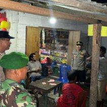 Personel Polri dan TNI melaksanakan patroli gabungan di wilayah Gemeh, Kabupaten Kepulauan Talaud, Sabtu (13/9/2025).