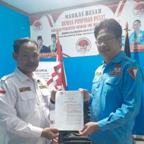 Johnra Tiwow resmi menerima Surat Keputusan (SK) sebagai Ketua DPD Gerakan Persatuan Nasional Nol Delapan (GPN 08) Sulawesi Utara.