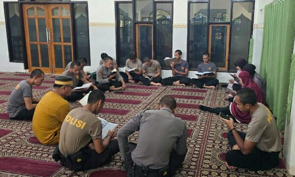 Personel Kepolisian Daerah (Polda) Sulawesi Utara