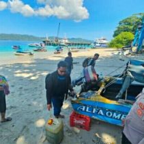 Personel Piket Plug C Polsek Melonguane melaksanakan patroli mobile di wilayah hukumnya pada Sabtu (18/04/2026) pagi, untuk memastikan situasi keamanan dan ketertiban masyarakat (Kamtibmas) tetap terjaga.