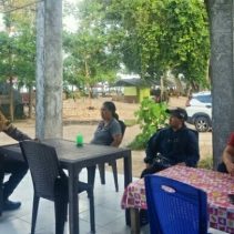 Memastikan situasi keamanan dan ketertiban masyarakat (Kamtibmas) tetap kondusif di kawasan Destinasi Super Prioritas, Bhabinkamtibmas Polsek Likupang Aipda Achmad Nasucha, melaksanakan deteksi dini dan pengamanan di objek wisata Pantai Paal, Desa Marinsow, Kecamatan Likupang Timur, pada Minggu (20/04/2026).