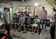 Personil Polsek Lolayan melaksanakan Kegiatan Rutin Yang Ditingkatkan (KRYD) berskala besar pada Kamis malam (23/04/2026).