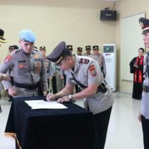 Kepolisian Resor Kota (Polresta) Manado melaksanakan upacara Serah Terima Jabatan (Sertijab) Kapolsek Wanea, di Aula Mapolresta Manado pada Selasa (28/4/2026) pagi.