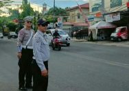 Gabungan Aparat Tertibkan Angkot di Malalayang