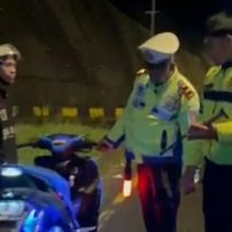 Satuan Lalu Lintas Polres Minahasa Utara menggelar Kegiatan Rutin Yang Ditingkatkan (KRYD), Jumat (15/5/2026) malam hingga dini hari.