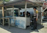Upaya mempererat hubungan dengan masyarakat terus dilakukan jajaran Polsek Kema melalui kegiatan sambang desa binaan.