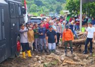 Penanganan darurat di lokasi bencana banjir bandang di Kabupaten Bolaang Mongondow, dipantau langsung oleh Wakapolda Sulawesi Utara Brigjen Pol Awi Setiyono bersama Danrem 131 Santiago Brigjen TNI Martin Susilo M. Turnip, Kamis (28/5/2026).