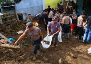 Merespons cepat bencana banjir bandang yang menerjang Kabupaten Bolaang Mongondow, Kepolisian Daerah (Polda) Sulawesi Utara langsung mengambil langkah konkret.