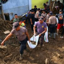 Merespons cepat bencana banjir bandang yang menerjang Kabupaten Bolaang Mongondow, Kepolisian Daerah (Polda) Sulawesi Utara langsung mengambil langkah konkret.