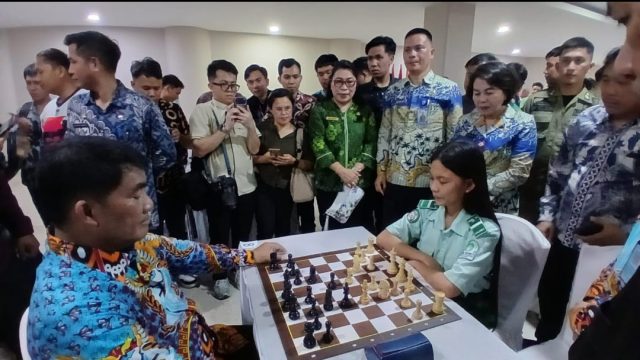Gubernur Sulawesi Utara Yulius Selvanus, S.E. menghadiri SMK Expo 2026 dalam rangka peringatan Hari Pendidikan Nasional (Hardiknas). Kegiatan digelar di halaman parkir Kantor Gubernur Sulut, Kamis (30/4/2026).