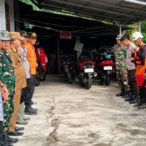 Tim SAR gabungan kembali melanjutkan pencarian terhadap korban hilang, Pr. Queentania Makal, di kawasan Wisata Alam Air Terjun “PARIS”, Desa Kayuuwi, Kecamatan Kawangkoan Barat, Senin (25/5/2026).