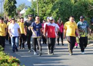 Hari Bhayangkara ke-80 Tahun 2026, Polres Bolaang Mongondow Utara (Bolmut) menggelar olahraga bersama yang melibatkan unsur Forum Koordinasi Pimpinan Daerah (Forkopimda), instansi vertikal, serta berbagai elemen masyarakat di Lapangan Apel Sanika Satyawada Polres Bolmong Utara, Jumat (19/6/2026).
