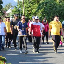 Hari Bhayangkara ke-80 Tahun 2026, Polres Bolaang Mongondow Utara (Bolmut) menggelar olahraga bersama yang melibatkan unsur Forum Koordinasi Pimpinan Daerah (Forkopimda), instansi vertikal, serta berbagai elemen masyarakat di Lapangan Apel Sanika Satyawada Polres Bolmong Utara, Jumat (19/6/2026).