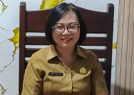 Kepala SMP Negeri 8 Manado, Tineke Helena Timpaulu, S.Pd