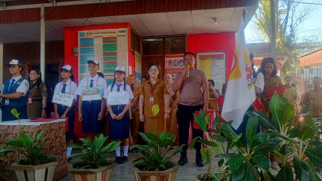 SMP Negeri 10 Manado resmi menggelar Masa Pengenalan Lingkungan Sekolah (MPLS) Tahun Ajaran 2026/2027 bagi 288 siswa baru, Senin (13/7/2026).