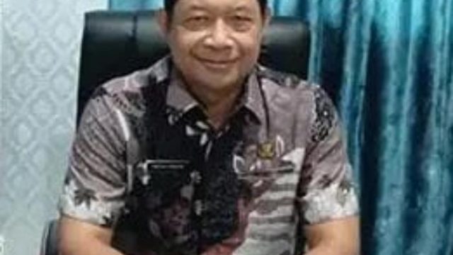 Kepala SMA Negeri 2 Manado, I Wayan Sumertha, S.Pd