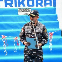 Dankodaeral VIII Laksda TNI Dery Triesananto Suhendi, S.E., M.Tr.Opsla., meresmikan revitalisasi Monumen Pahlawan Samudera menjadi Taman Angkatan Laut Bitung di Jalan Yos Sudarso No. 2, Bitung Tengah, Kecamatan Maesa, Kota Bitung, Jumat (24/7/2026).