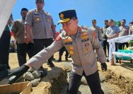 Kapolda Sulawesi Utara Irjen Pol. Roycke Harry Langie di Desa Teep Trans, Kecamatan Amurang Barat, Selasa (2/6/2026).