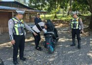 Upaya menciptakan suasana berkendara yang aman dan nyaman terus dilakukan Sat Lantas Polres Minahasa Utara.