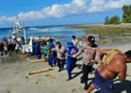 Tiga nelayan asal Desa Bowombaru, Kecamatan Melonguane Timur, Kabupaten Kepulauan Talaud, berhasil diselamatkan setelah perahu yang mereka gunakan mengalami kebocoran dan hanyut diterjang cuaca ekstrem di perairan Melonguane, Rabu (29/7/2026).